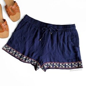 Skies Are Blue Embroidered Trim Shorts
